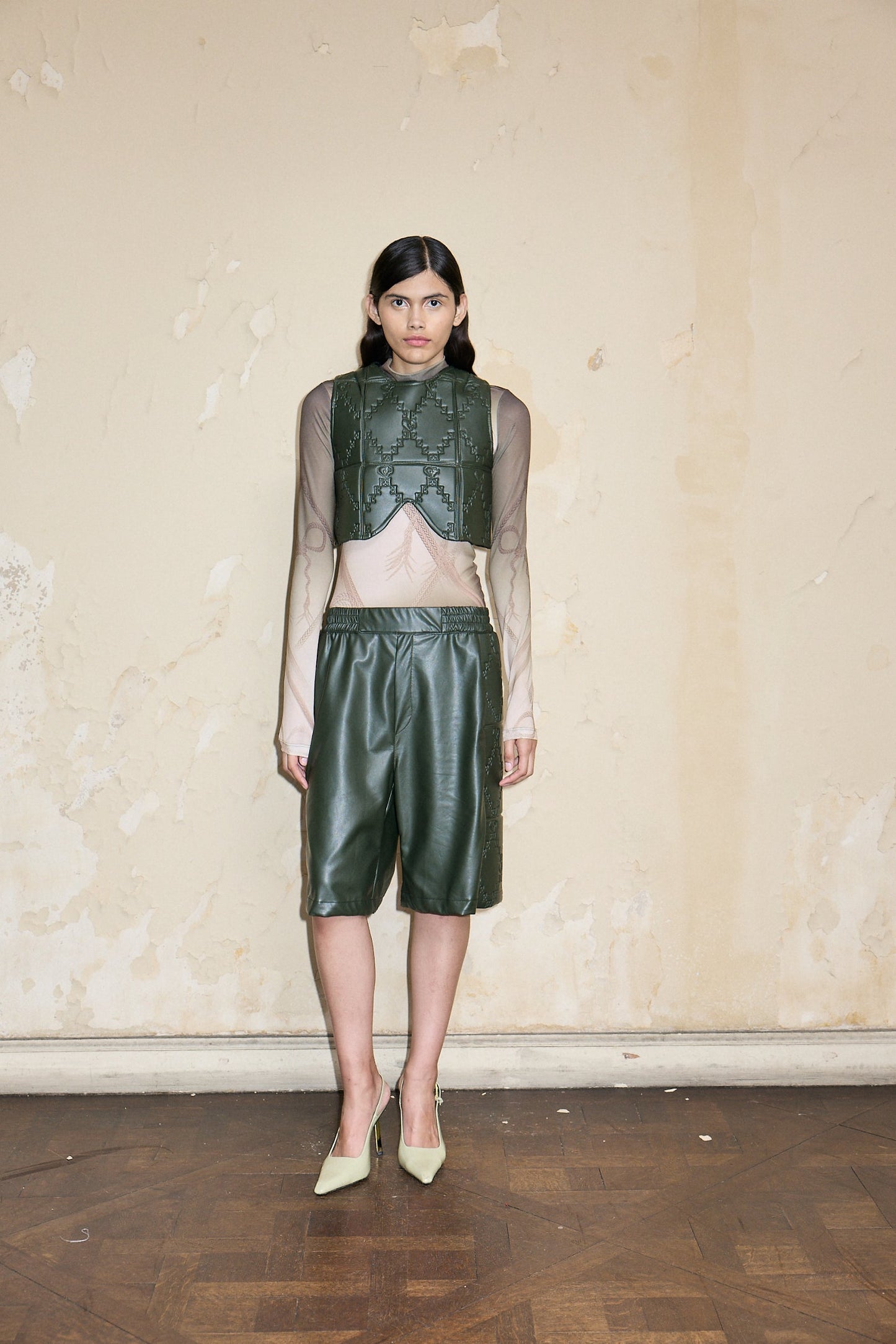 BERMUDAS TAGLE GREEN