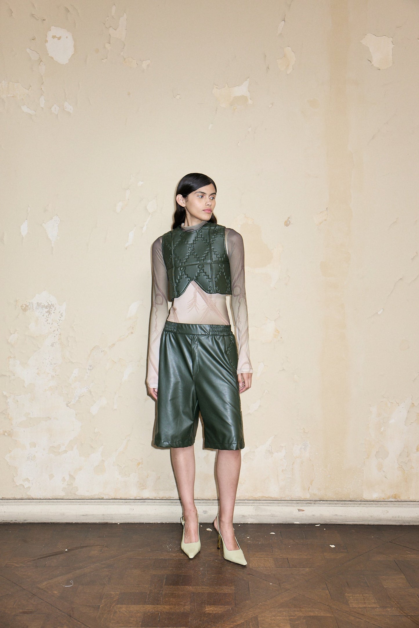 BERMUDAS TAGLE GREEN