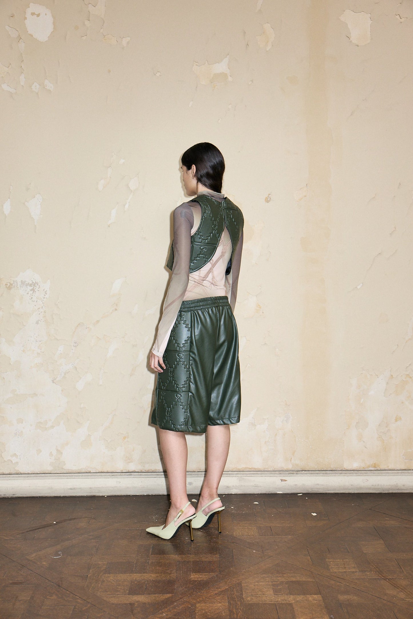BERMUDAS TAGLE GREEN